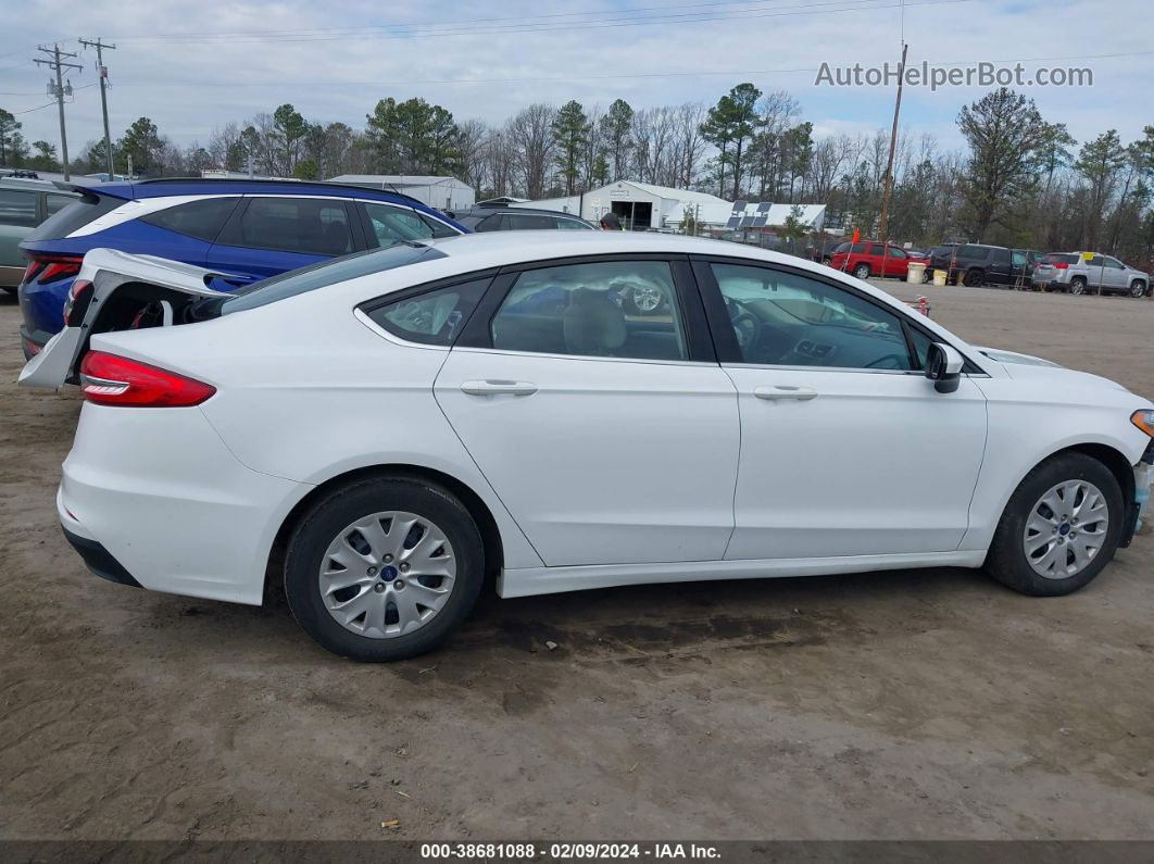 2019 Ford Fusion S White vin: 3FA6P0G73KR163453