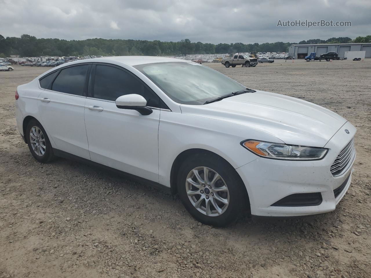 2015 Ford Fusion S White vin: 3FA6P0G74FR196452