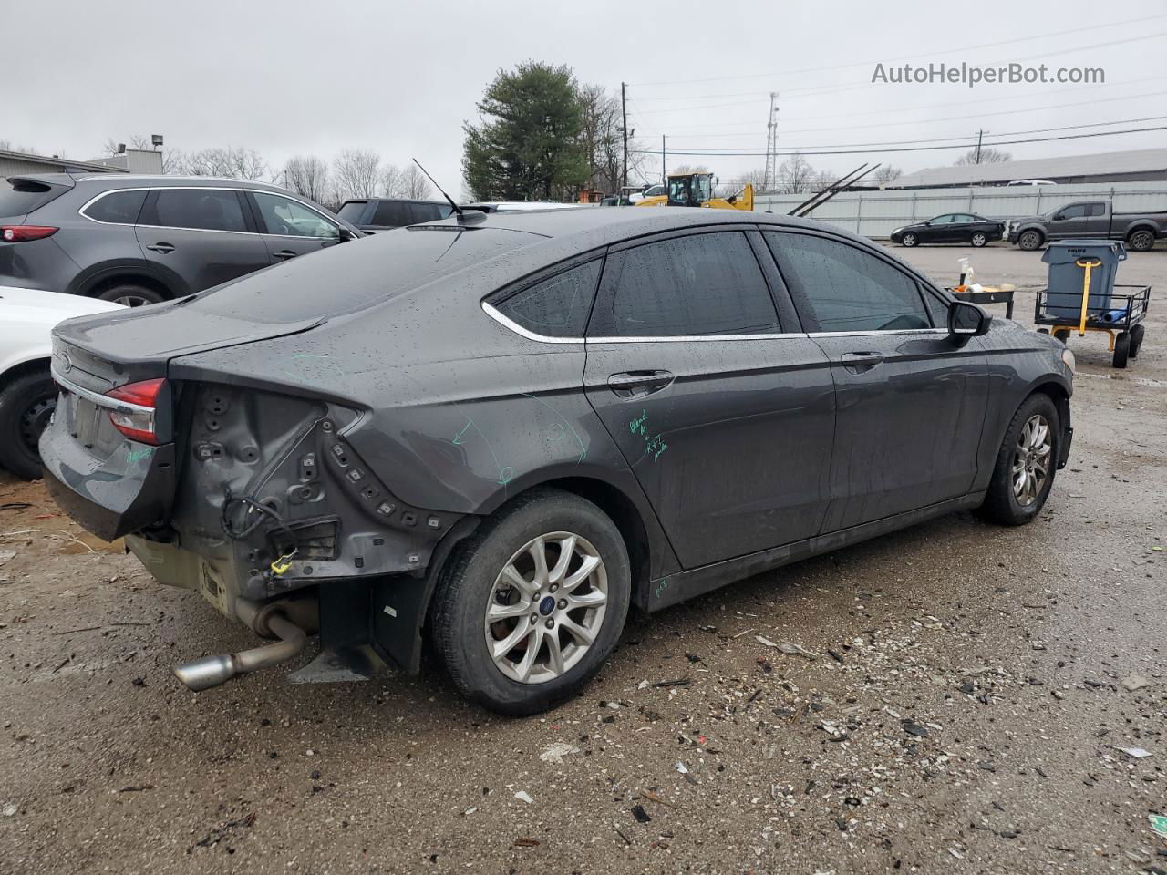 2017 Ford Fusion S Серый vin: 3FA6P0G74HR104128