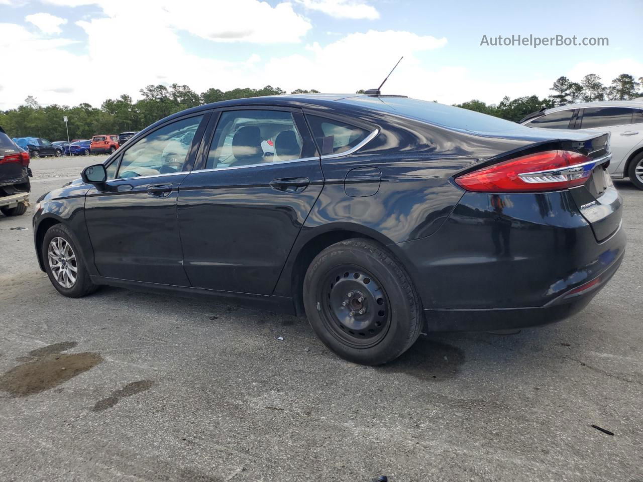 2017 Ford Fusion S Черный vin: 3FA6P0G74HR236726