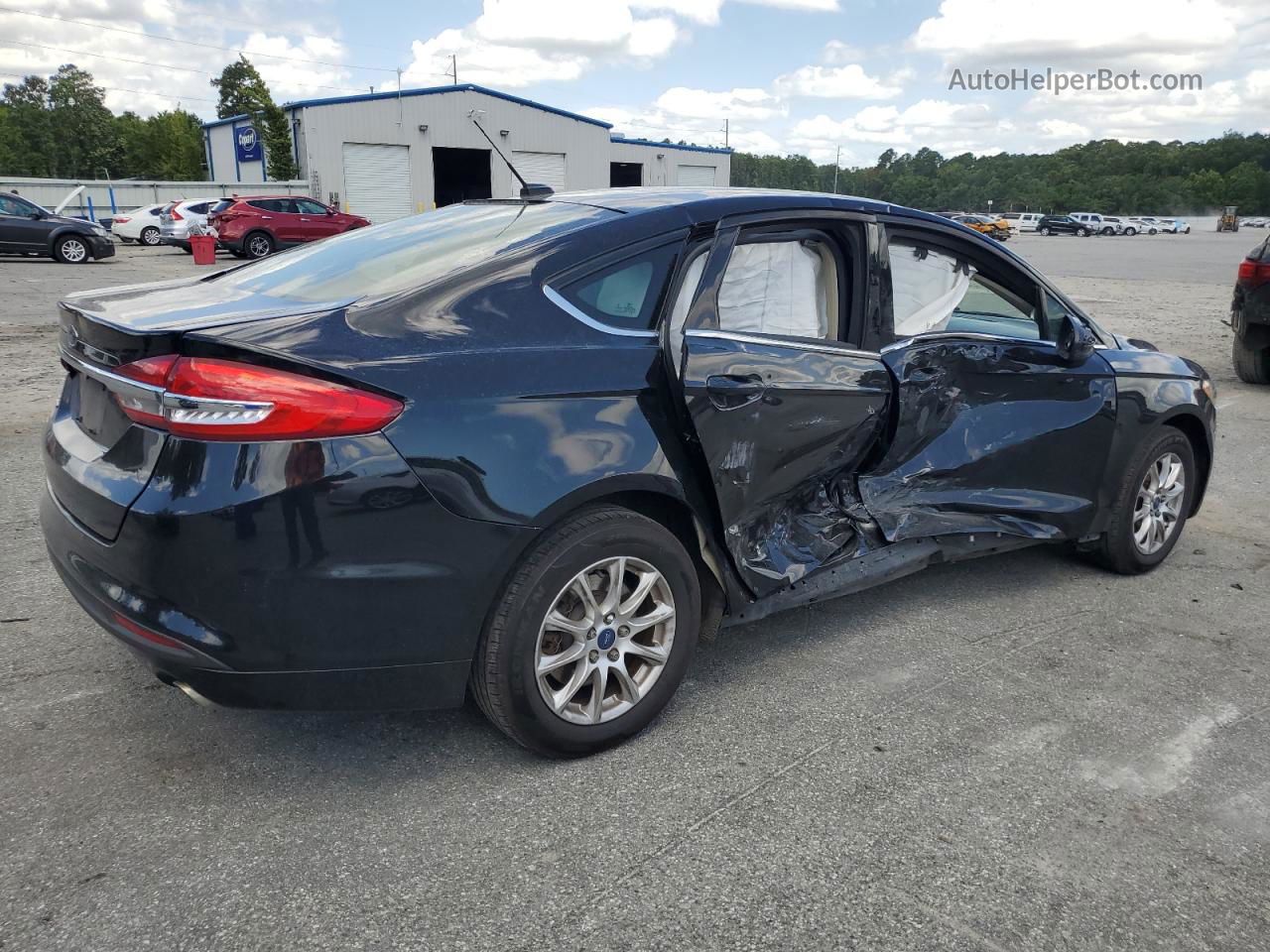 2017 Ford Fusion S Черный vin: 3FA6P0G74HR236726