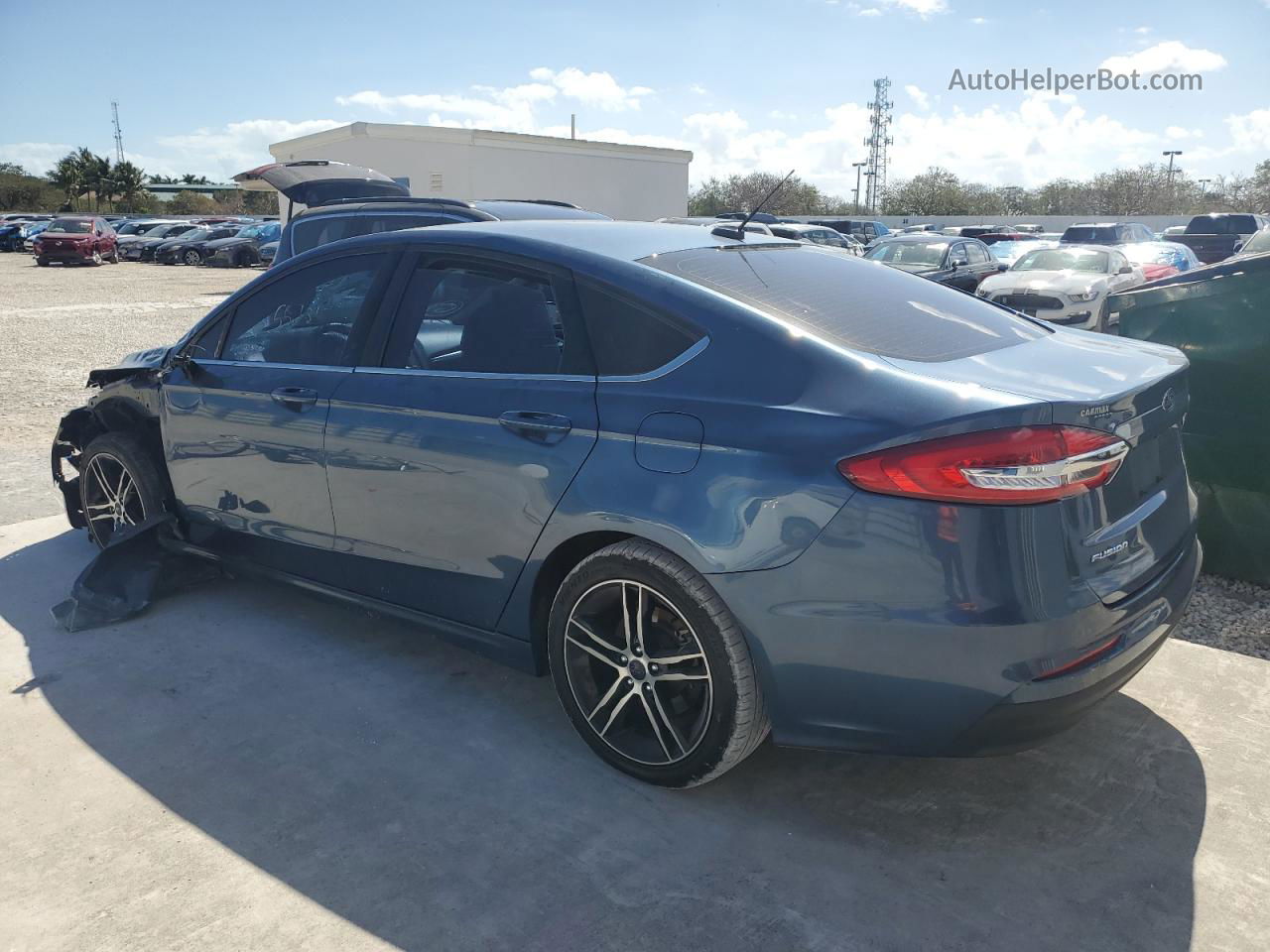 2019 Ford Fusion S Синий vin: 3FA6P0G74KR213650