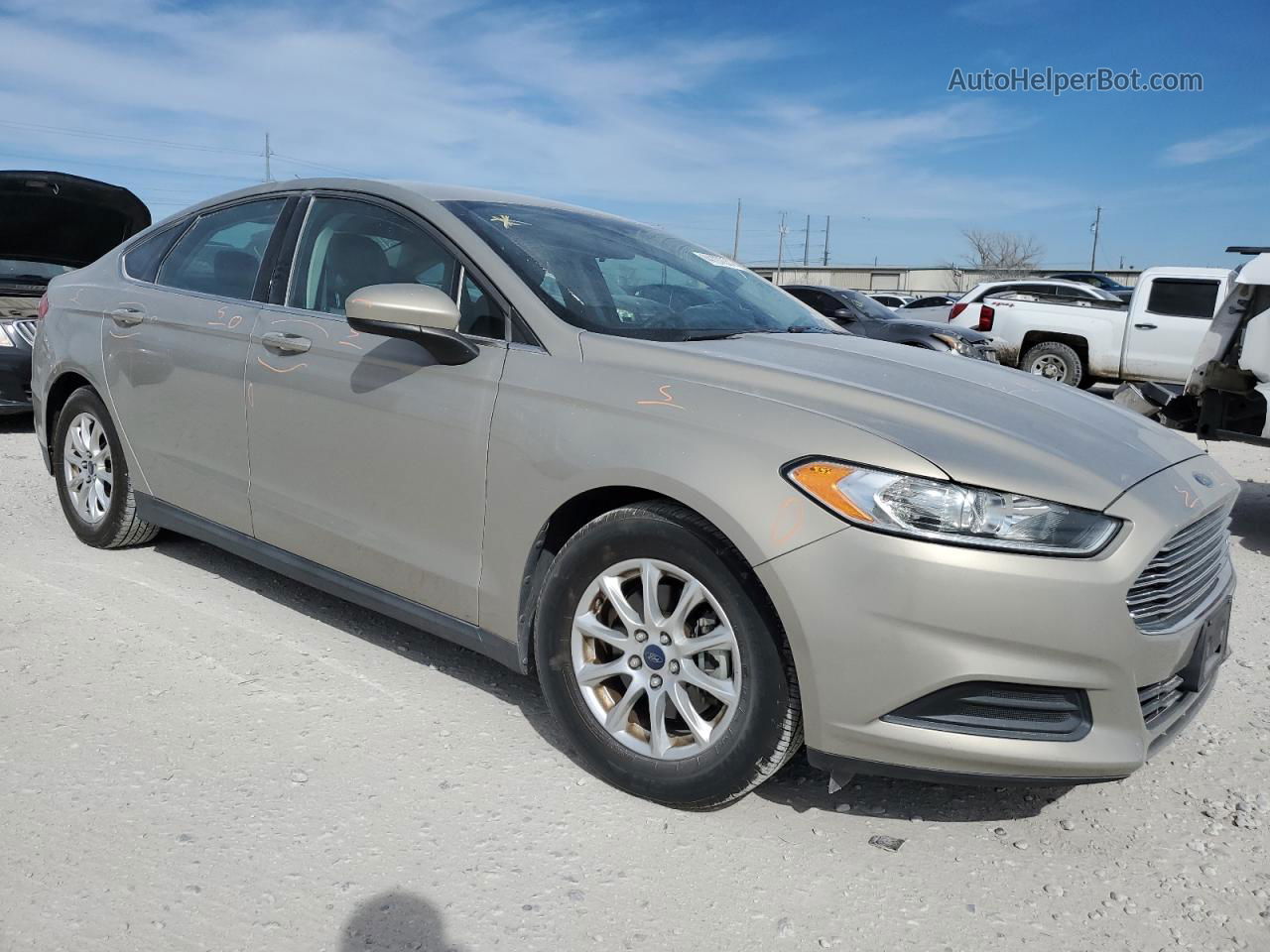 2015 Ford Fusion S Tan vin: 3FA6P0G75FR206390