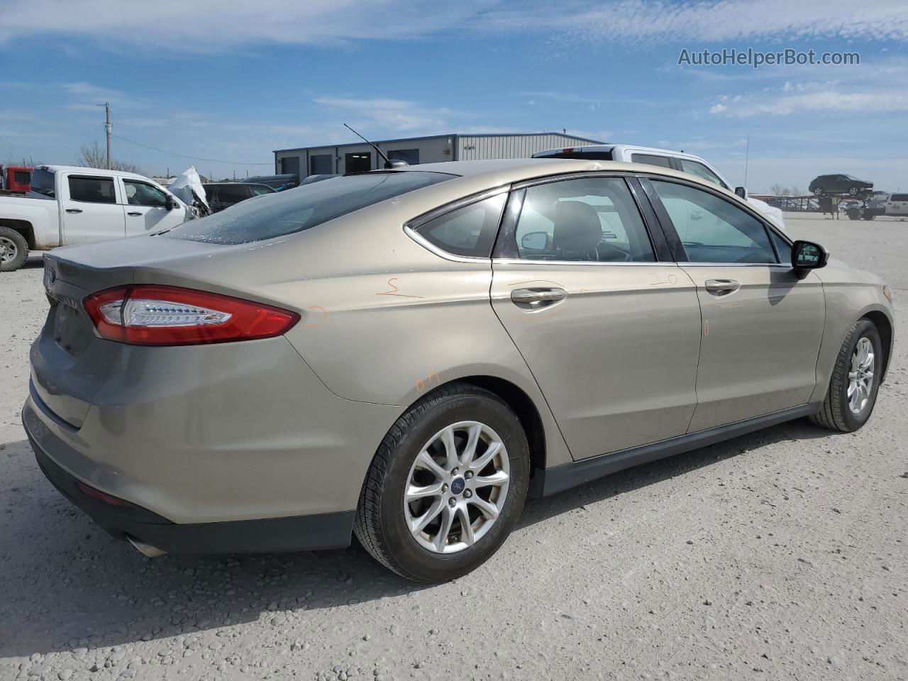 2015 Ford Fusion S Tan vin: 3FA6P0G75FR206390