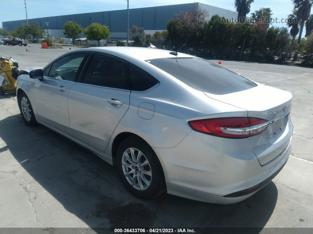 2017 Ford Fusion S Серебряный vin: 3FA6P0G75HR368376