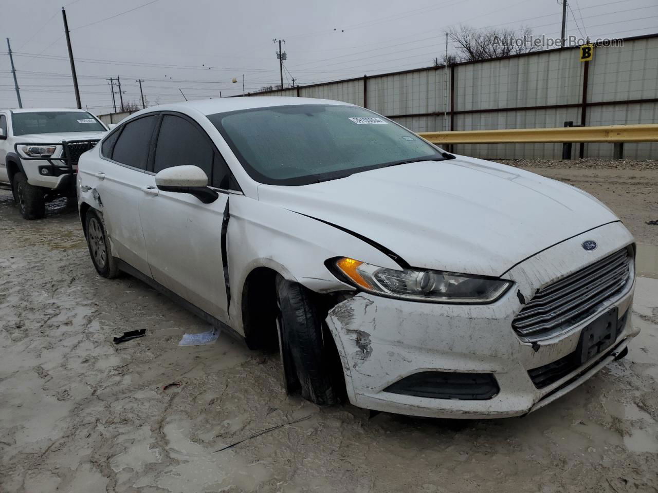 2013 Ford Fusion S Белый vin: 3FA6P0G76DR127968