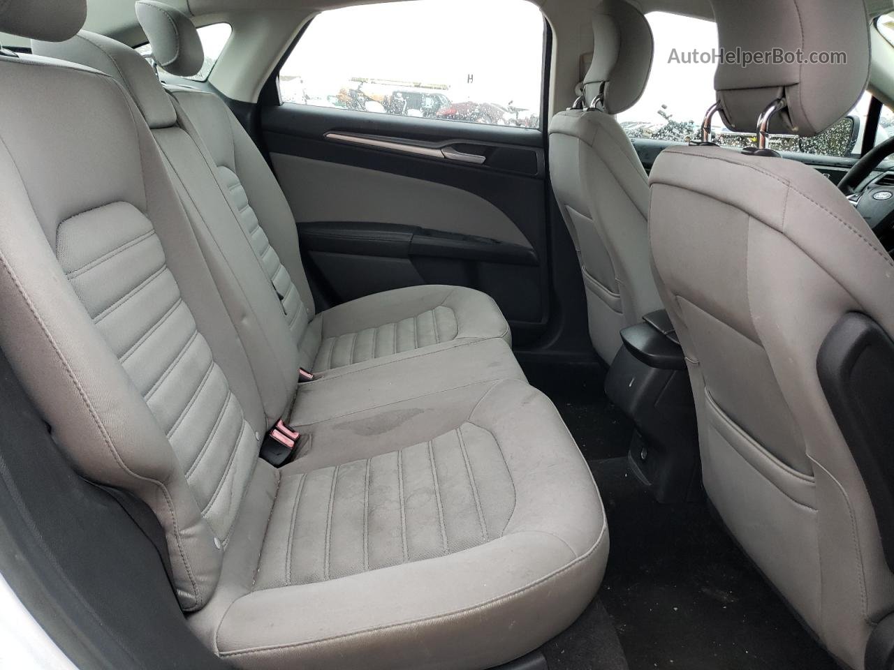 2013 Ford Fusion S Белый vin: 3FA6P0G76DR208498