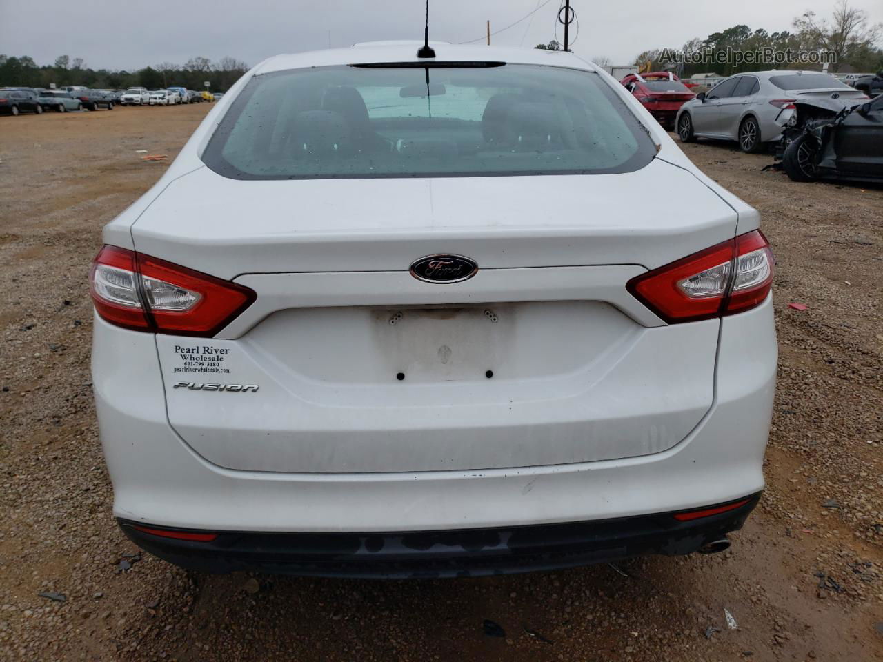 2013 Ford Fusion S White vin: 3FA6P0G76DR208498