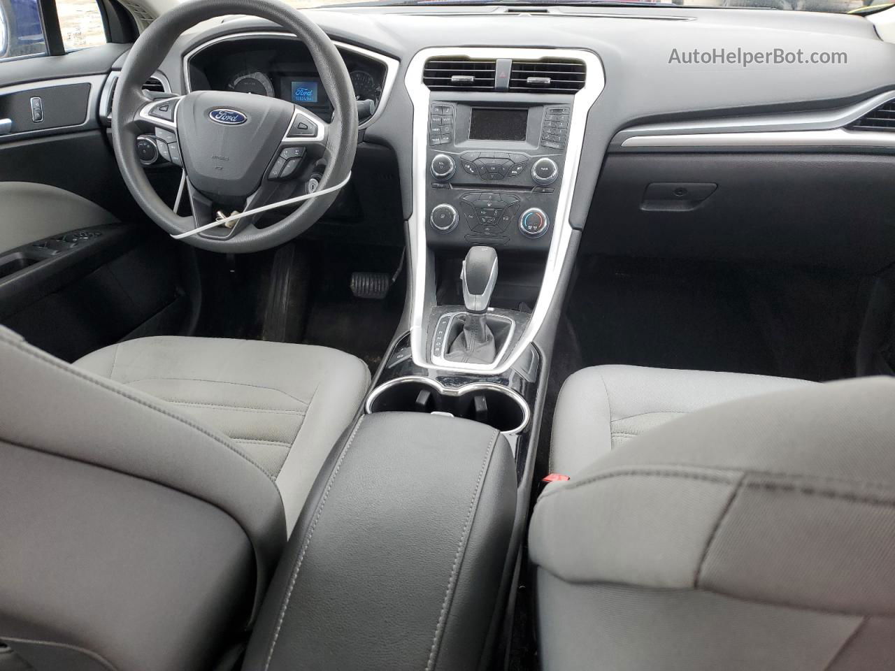 2015 Ford Fusion S Синий vin: 3FA6P0G76FR257090