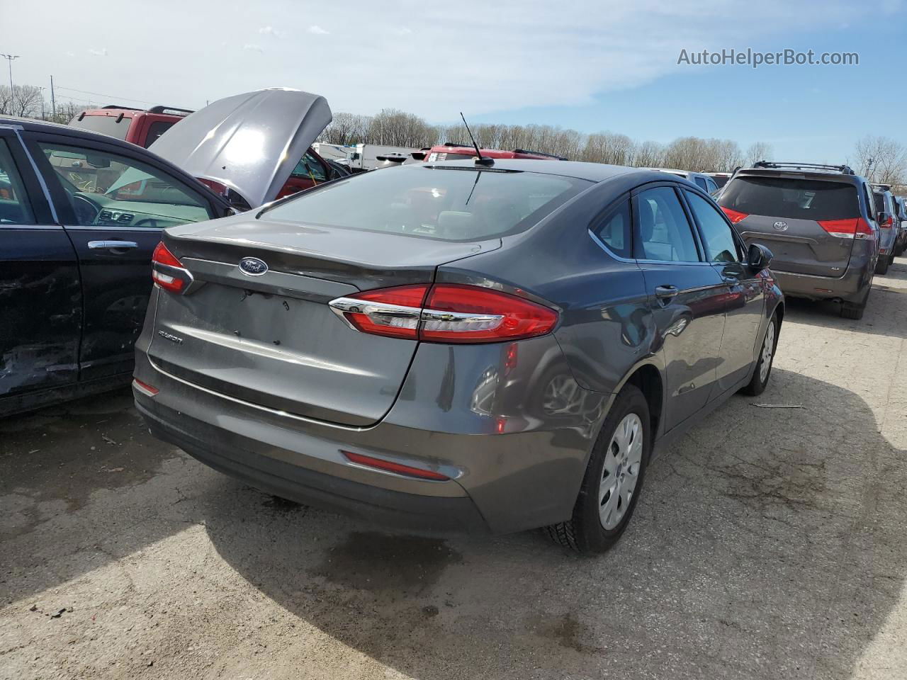 2019 Ford Fusion S Gray vin: 3FA6P0G76KR103540