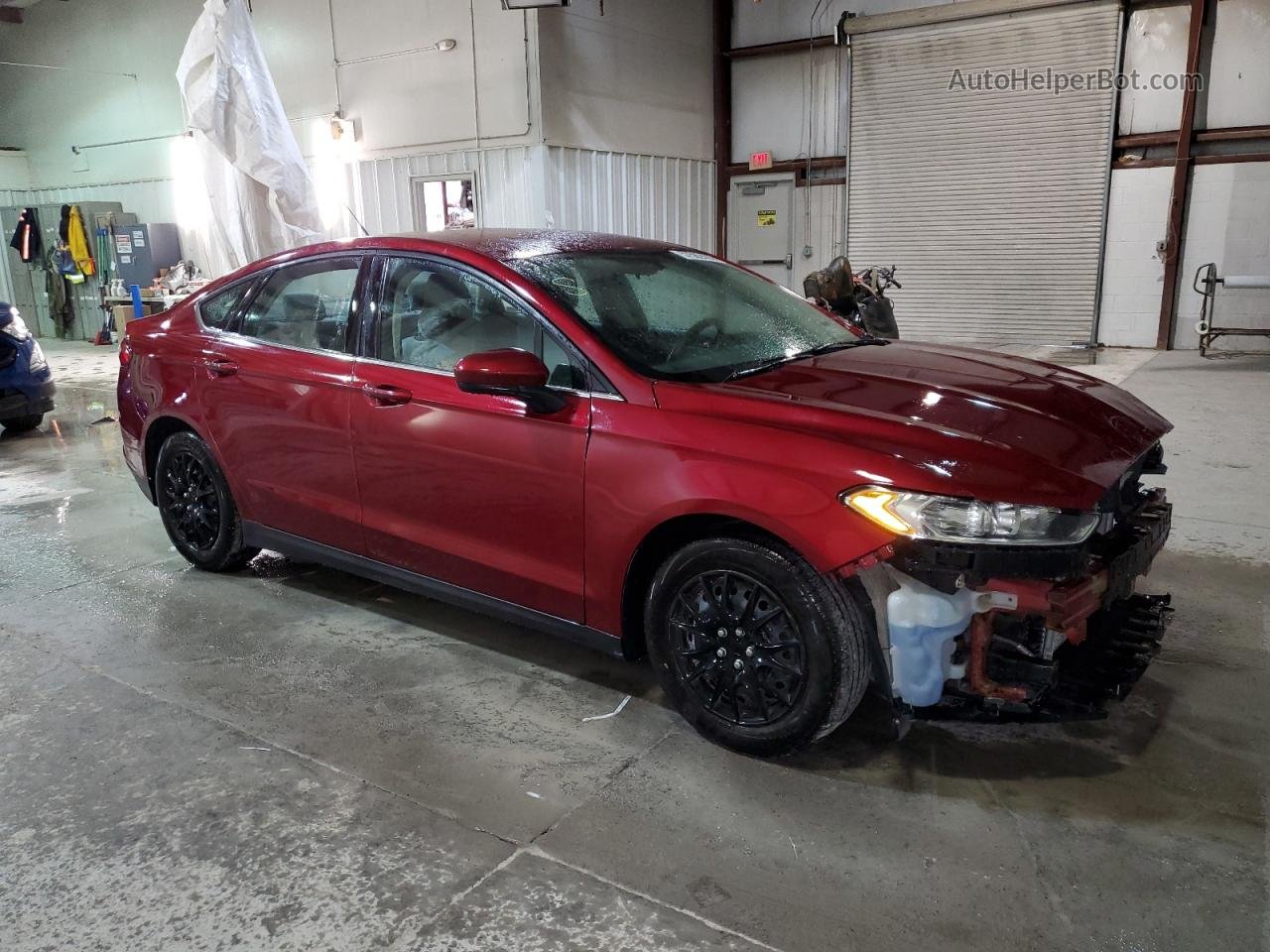2014 Ford Fusion S Red vin: 3FA6P0G77ER385000