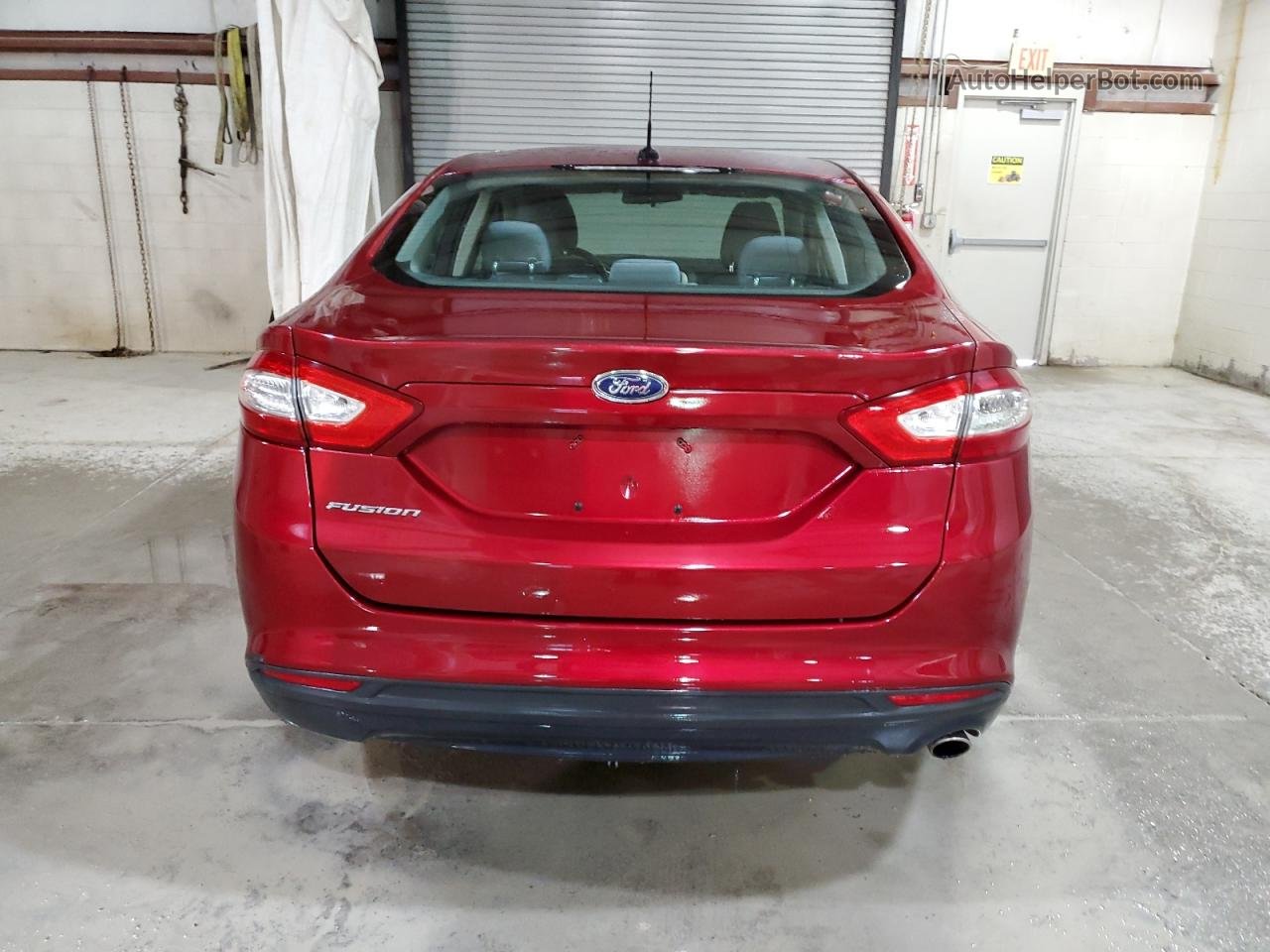 2014 Ford Fusion S Красный vin: 3FA6P0G77ER385000