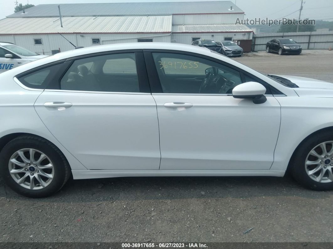 2017 Ford Fusion S Белый vin: 3FA6P0G77HR232282