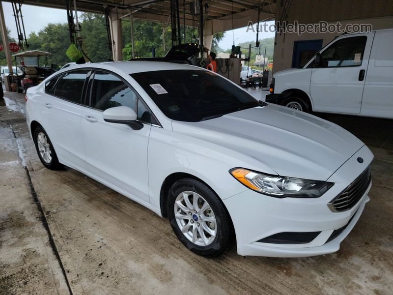 2018 Ford Fusion S vin: 3FA6P0G77JR130258