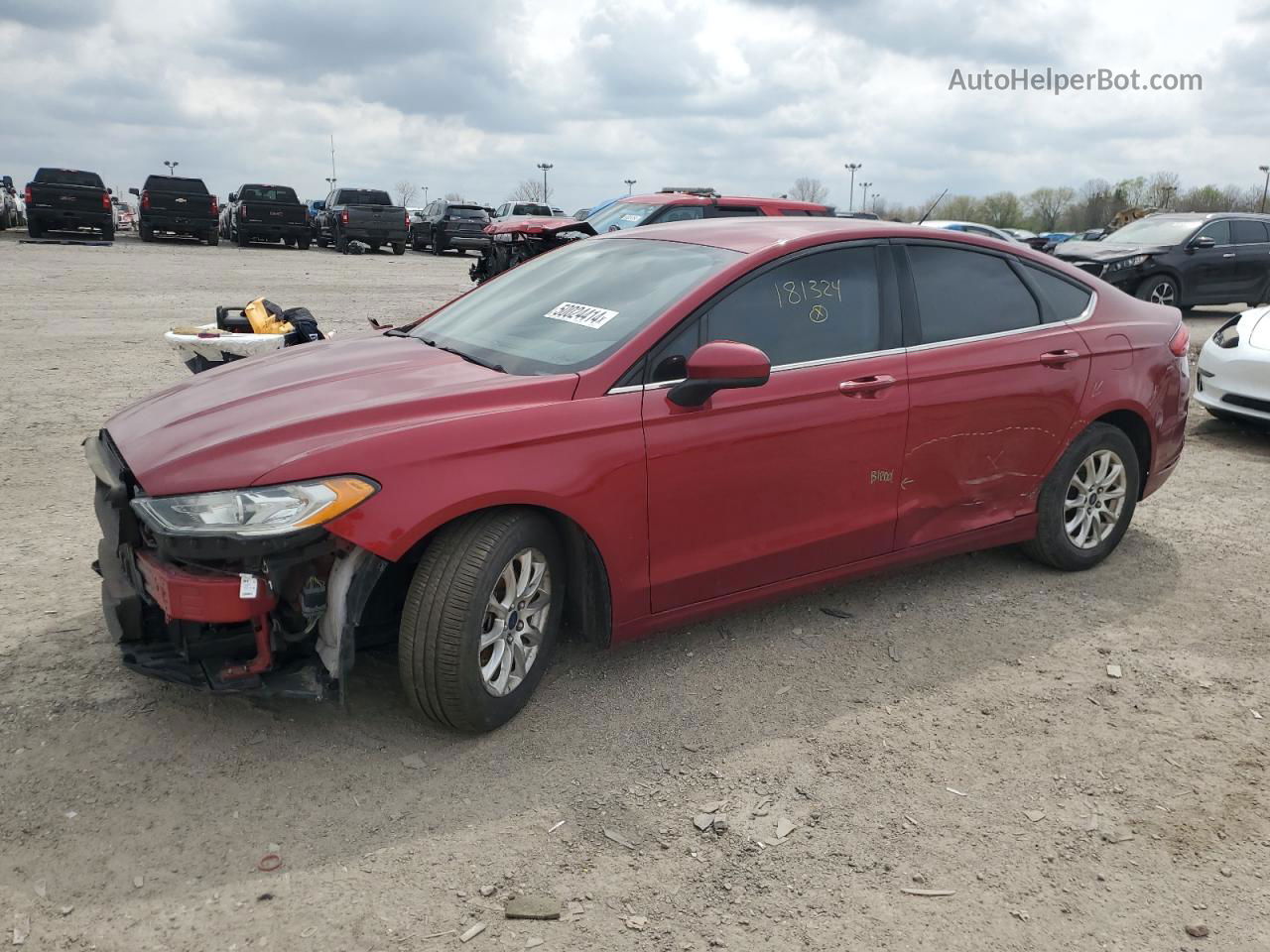 2018 Ford Fusion S Red vin: 3FA6P0G77JR181324