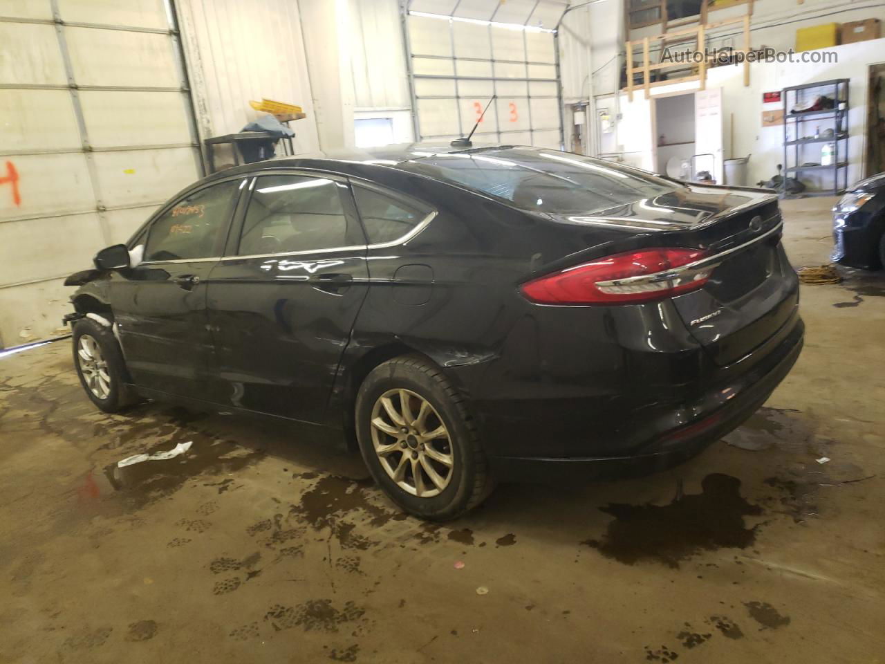 2018 Ford Fusion S Черный vin: 3FA6P0G77JR204083