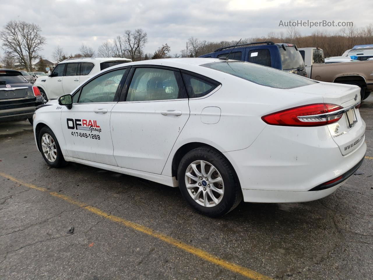 2018 Ford Fusion S White vin: 3FA6P0G77JR231901