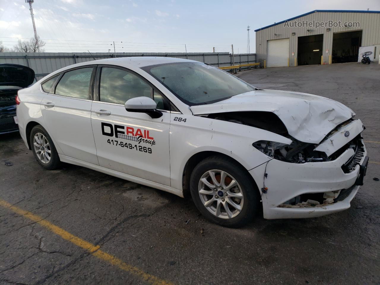 2018 Ford Fusion S Белый vin: 3FA6P0G77JR231901