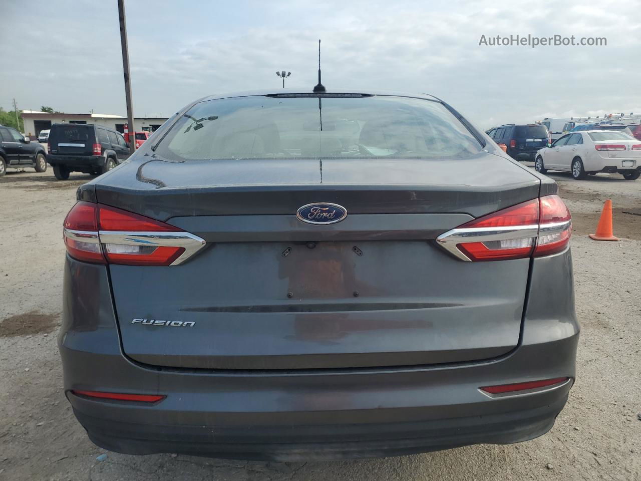 2019 Ford Fusion S Gray vin: 3FA6P0G77KR248781