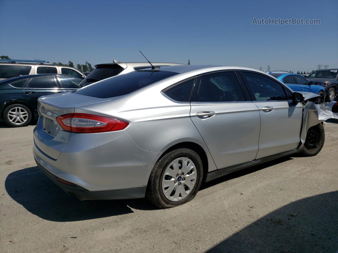 2013 Ford Fusion S Серебряный vin: 3FA6P0G78DR325189