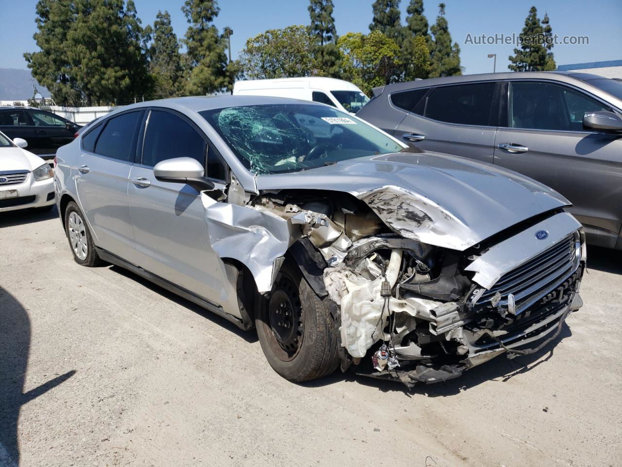 2013 Ford Fusion S Серебряный vin: 3FA6P0G78DR325189