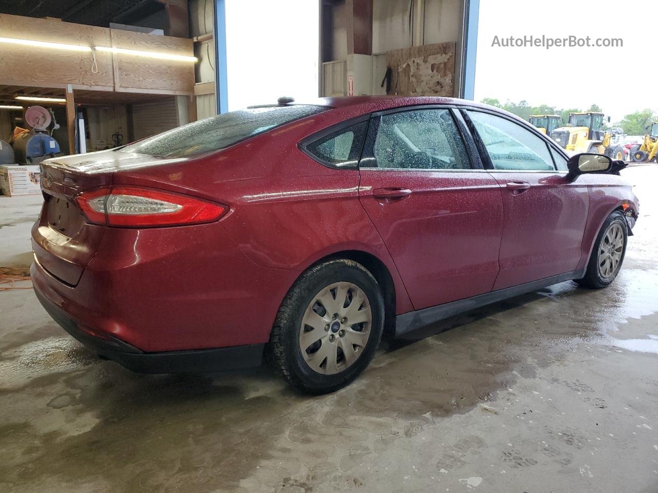 2013 Ford Fusion S Red vin: 3FA6P0G79DR343202