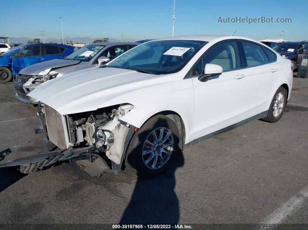 2015 Ford Fusion S Белый vin: 3FA6P0G79FR208000