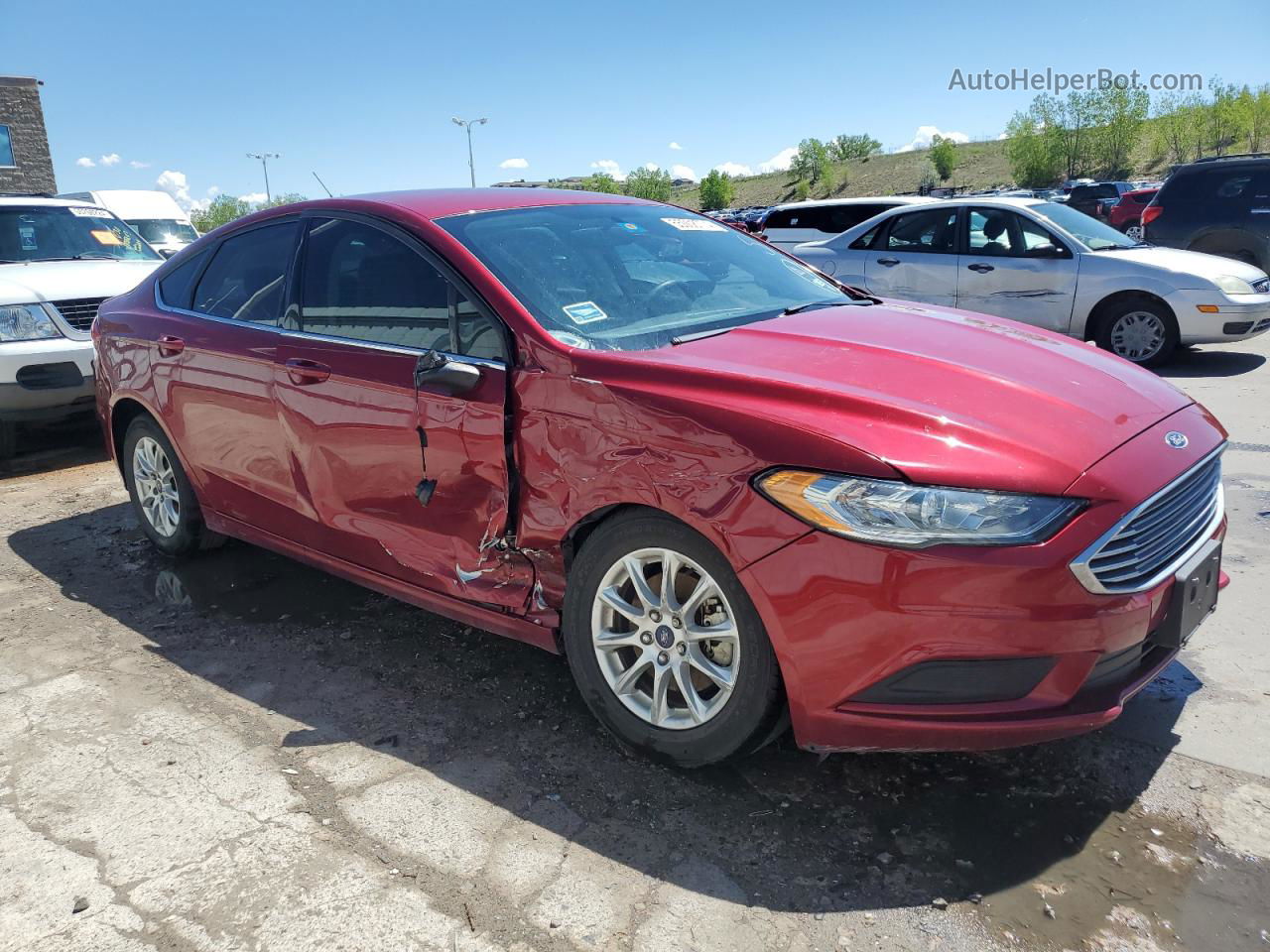 2018 Ford Fusion S Красный vin: 3FA6P0G79JR186038