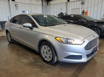 2013 Ford Fusion S Серебряный vin: 3FA6P0G7XDR139573