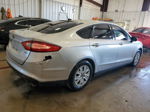 2013 Ford Fusion S Серебряный vin: 3FA6P0G7XDR139573