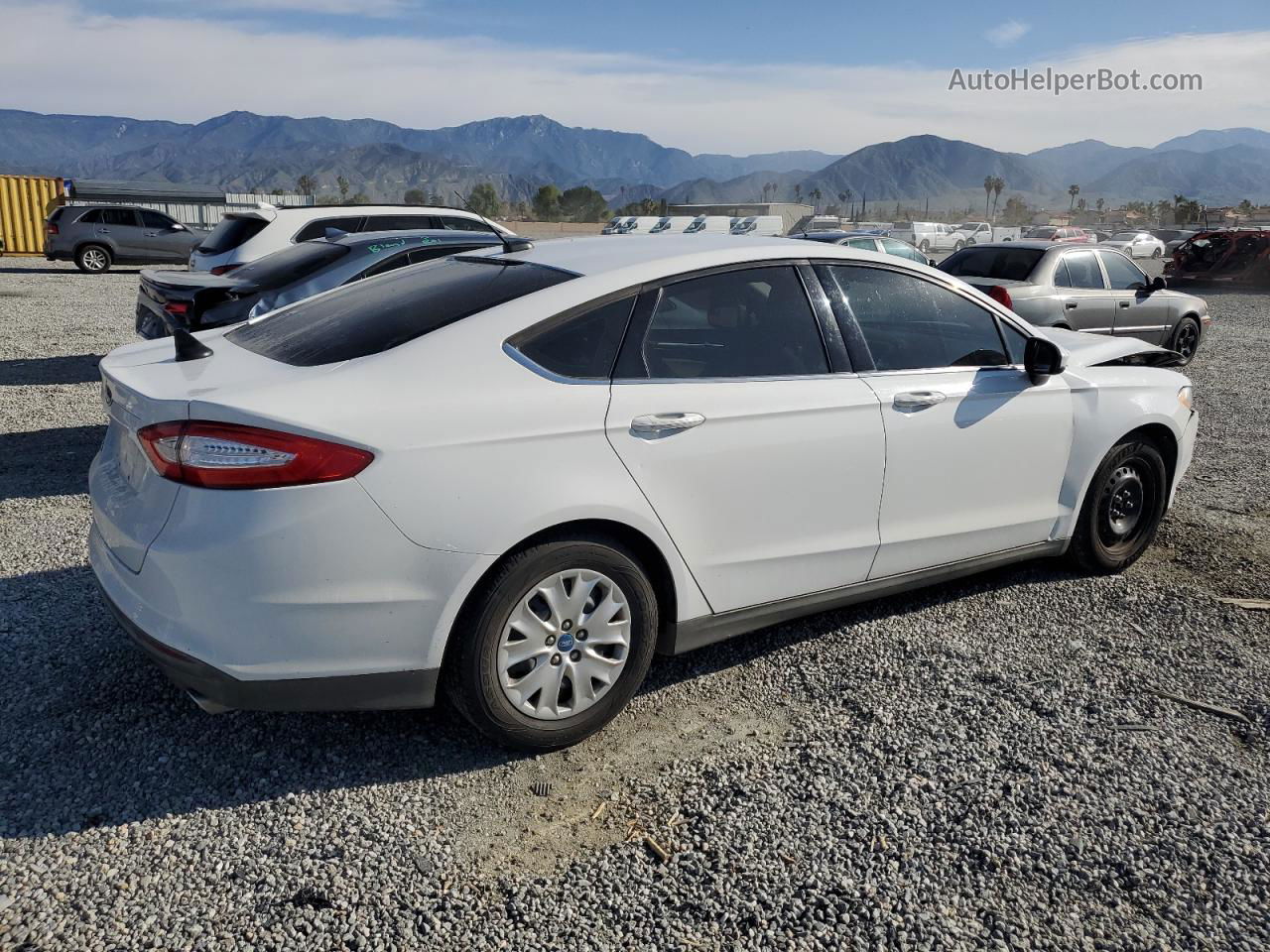 2013 Ford Fusion S White vin: 3FA6P0G7XDR215874