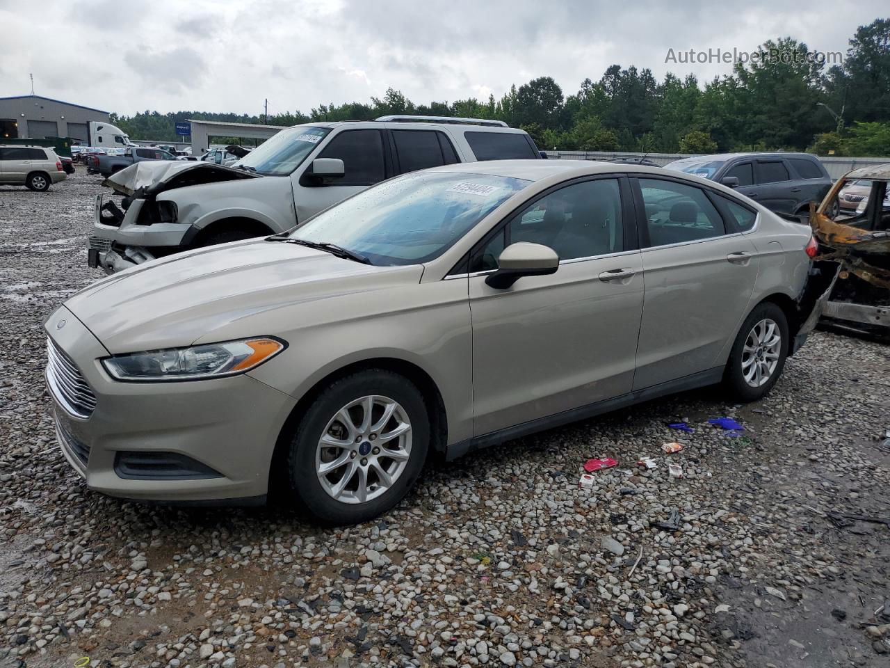 2015 Ford Fusion S Желто-коричневый vin: 3FA6P0G7XFR109573