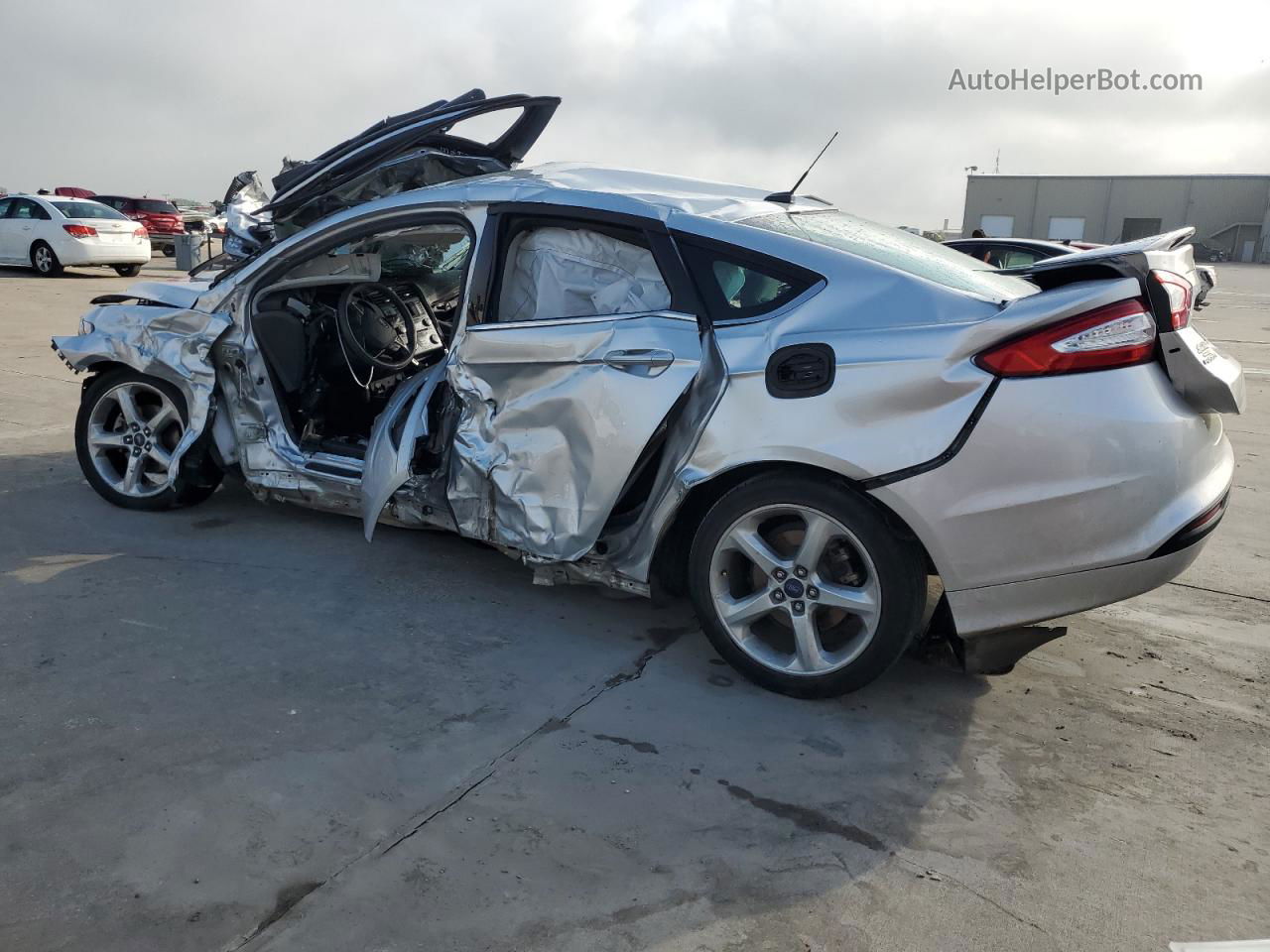 2016 Ford Fusion S Серебряный vin: 3FA6P0G7XGR193198