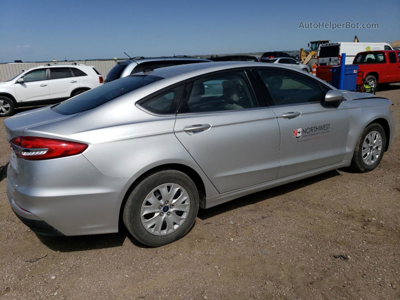 2019 Ford Fusion S Silver vin: 3FA6P0G7XKR171985