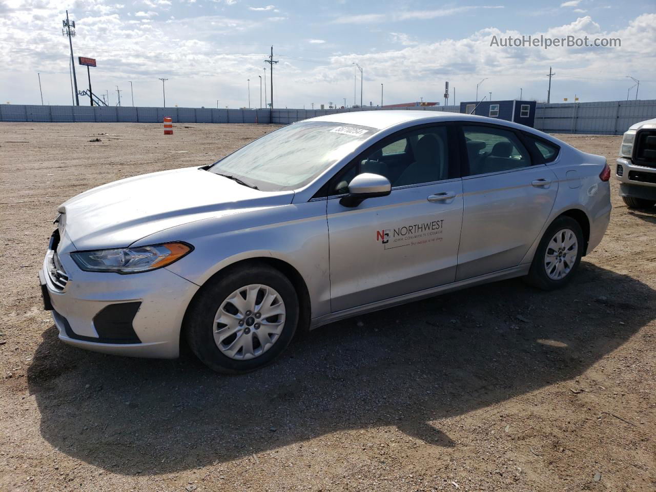 2019 Ford Fusion S Silver vin: 3FA6P0G7XKR171985