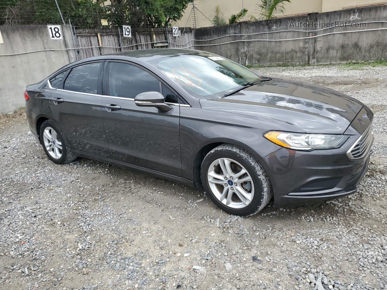 2018 Ford Fusion Se Gray vin: 3FA6P0H72JR194738