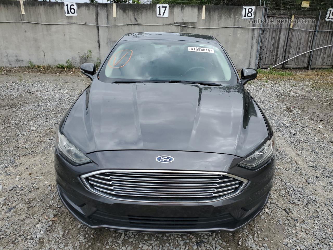 2018 Ford Fusion Se Gray vin: 3FA6P0H72JR194738