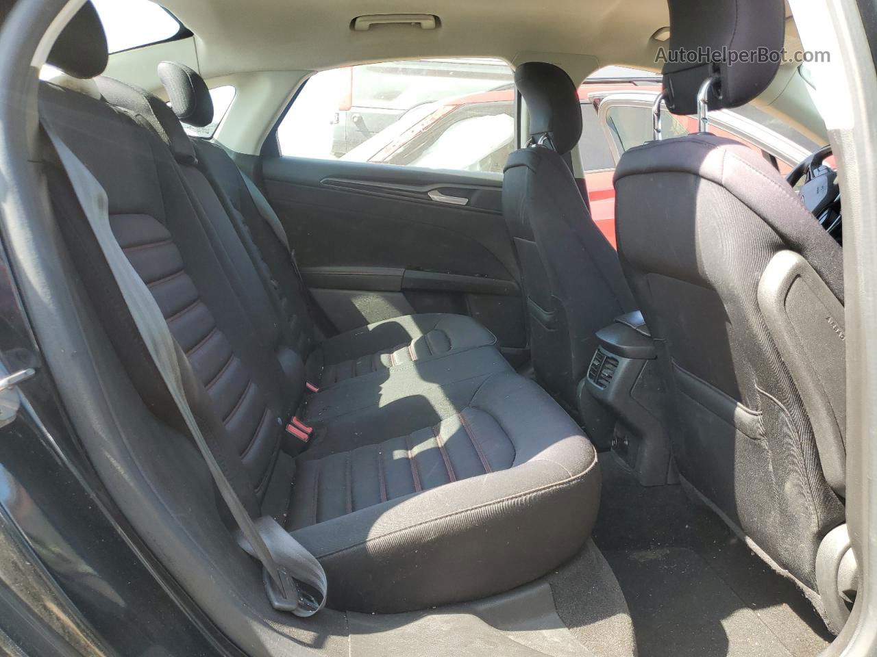 2014 Ford Fusion Se Черный vin: 3FA6P0H74ER152531