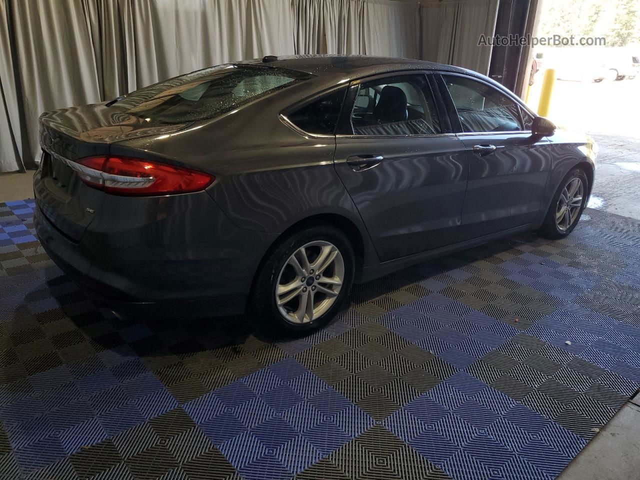 2018 Ford Fusion Se Gray vin: 3FA6P0H76JR117564