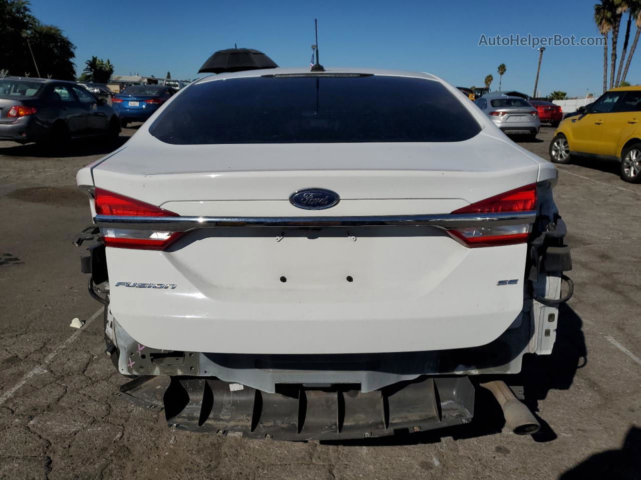 2018 Ford Fusion Se Белый vin: 3FA6P0H7XJR123741