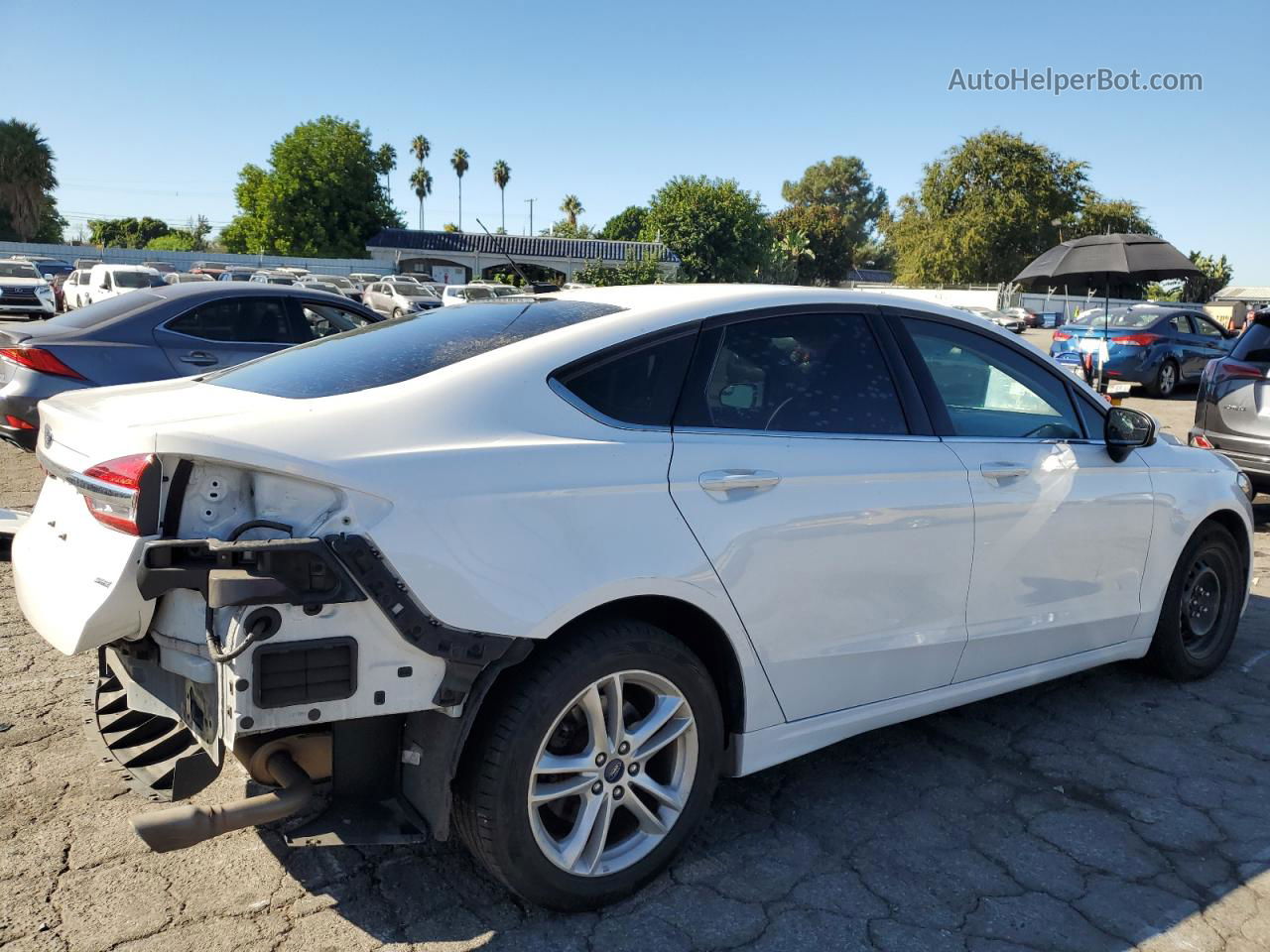 2018 Ford Fusion Se Белый vin: 3FA6P0H7XJR123741