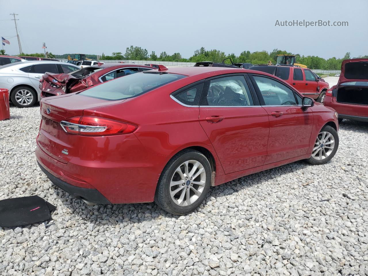 2020 Ford Fusion Se Красный vin: 3FA6P0HD0LR109727