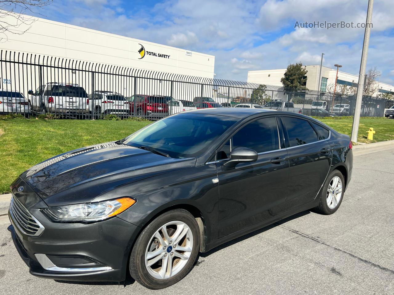 2018 Ford Fusion Se Black vin: 3FA6P0HD3JR143934