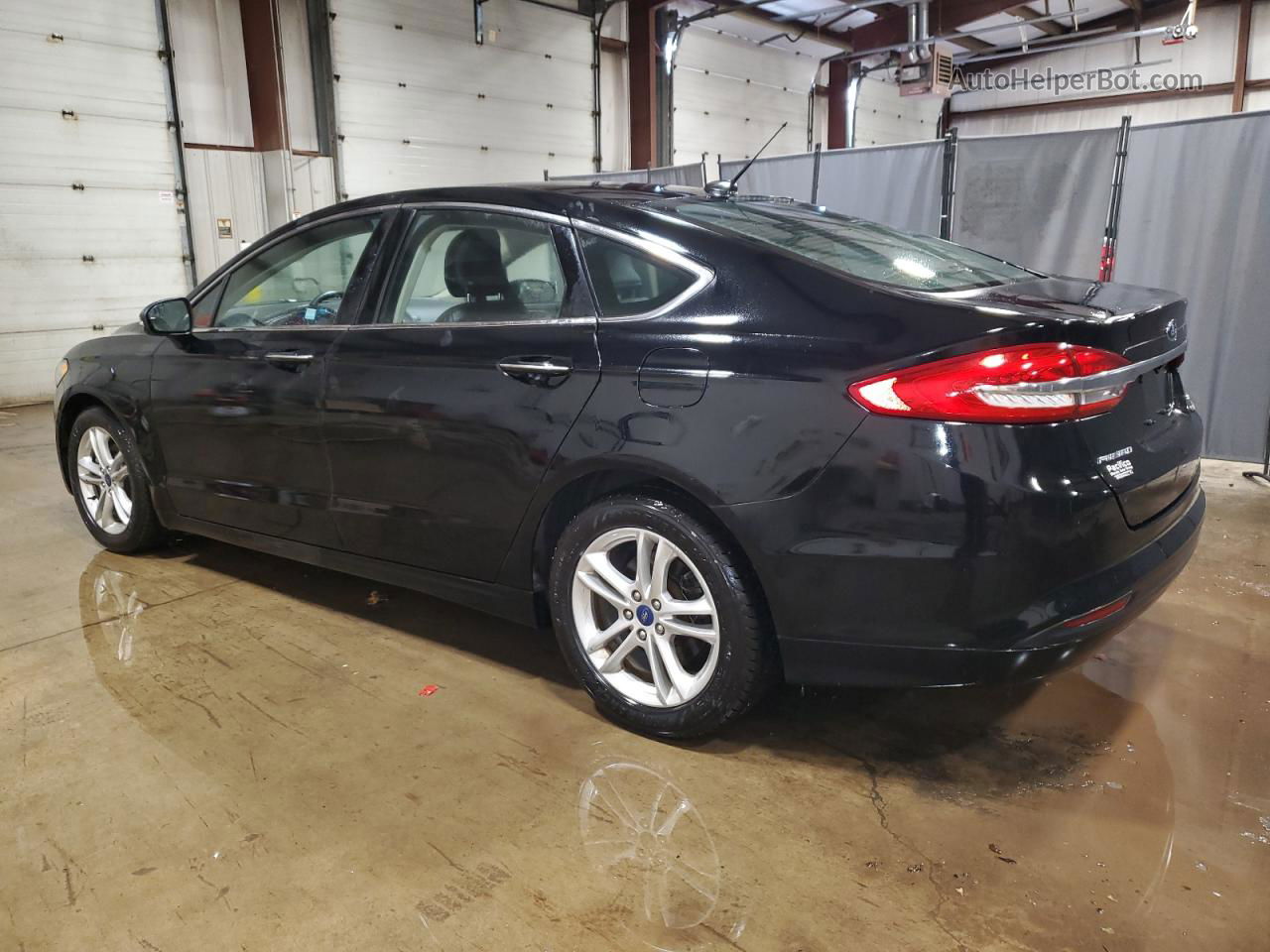 2018 Ford Fusion Se Черный vin: 3FA6P0HD3JR177811