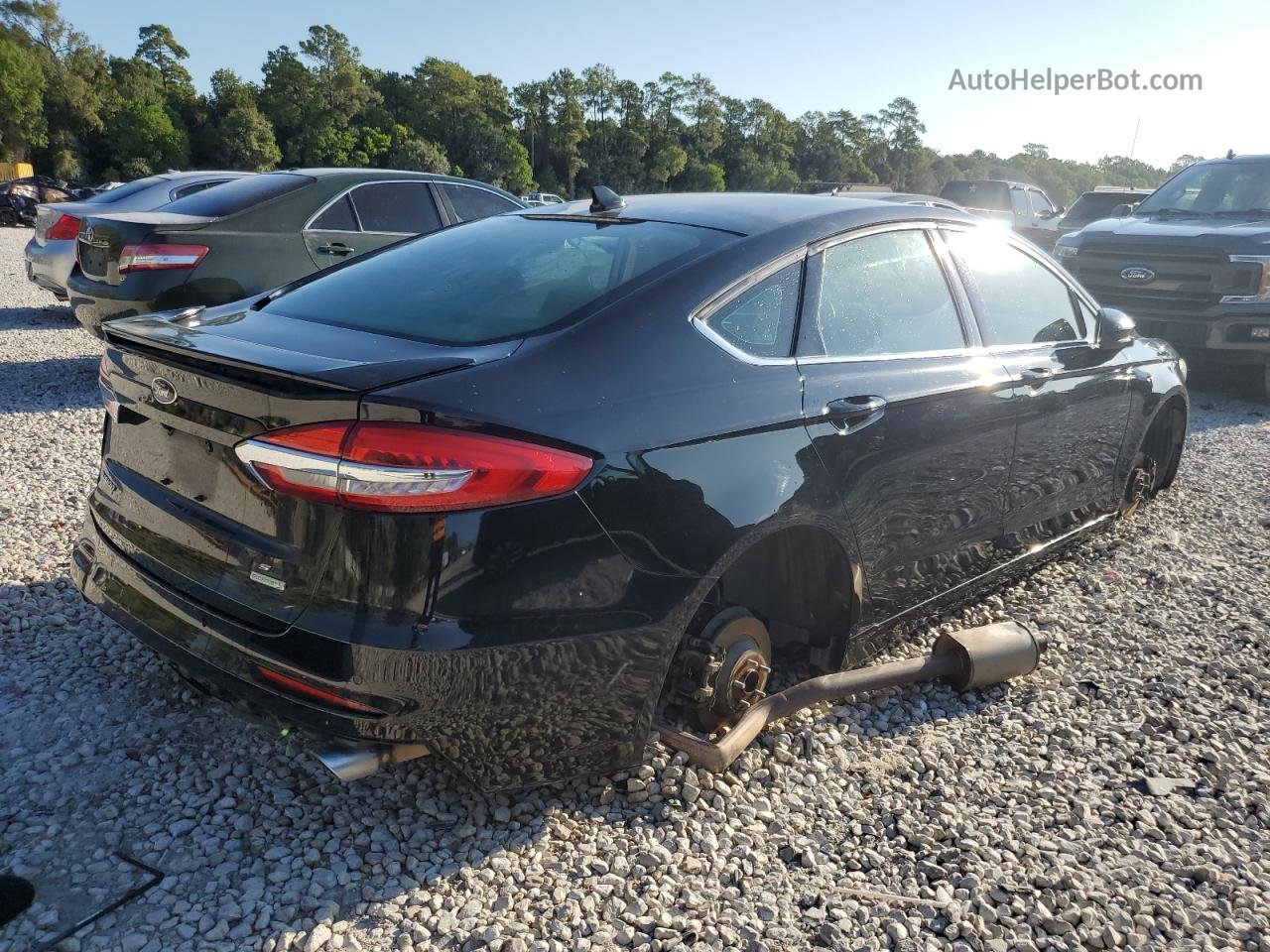 2019 Ford Fusion Se Черный vin: 3FA6P0HD3KR132546