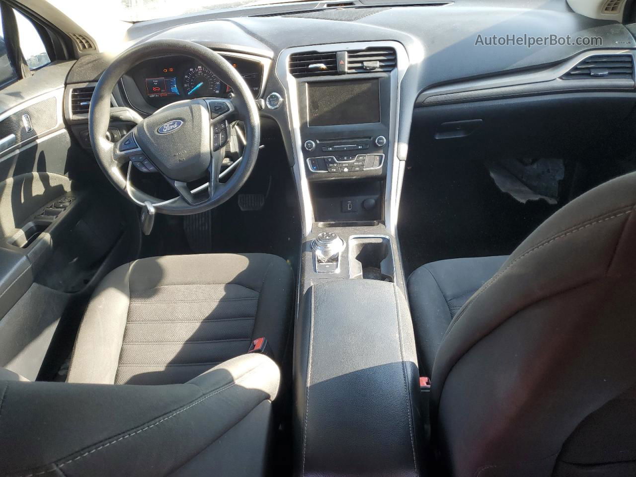 2018 Ford Fusion Se Синий vin: 3FA6P0HD6JR160212