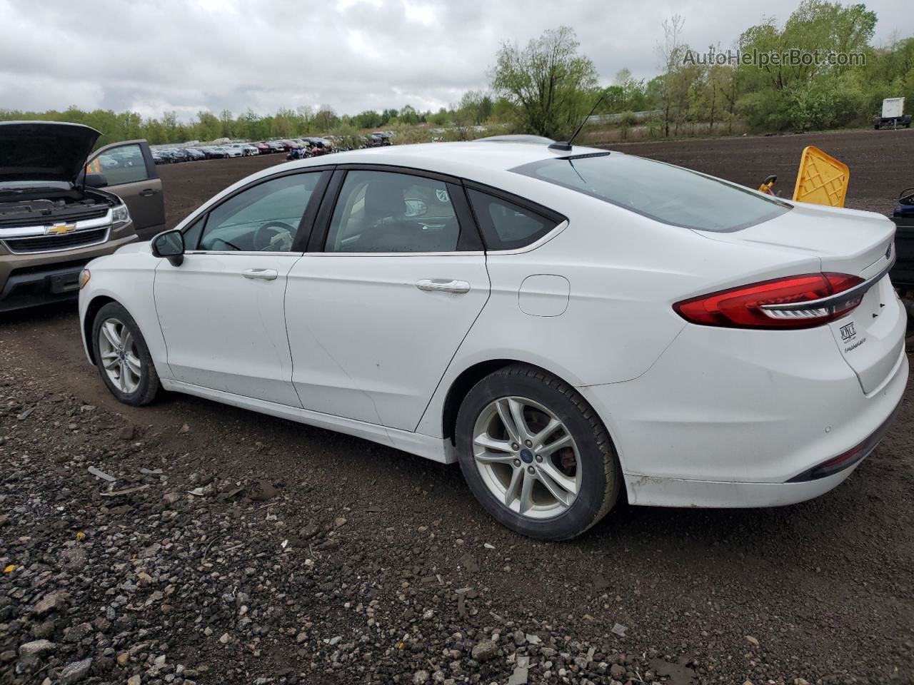 2018 Ford Fusion Se White vin: 3FA6P0HD6JR252064