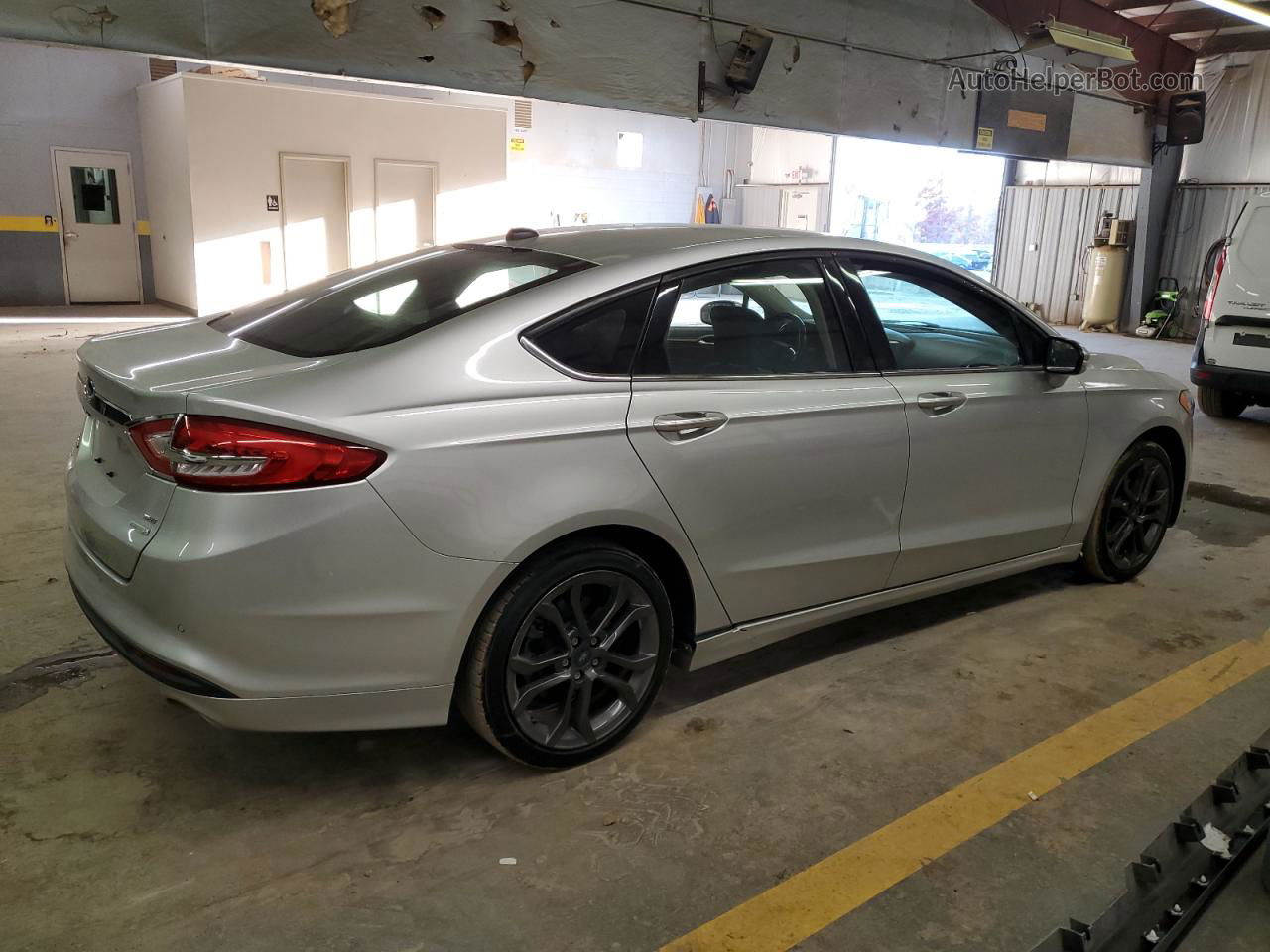 2018 Ford Fusion Se Серебряный vin: 3FA6P0HD8JR154508