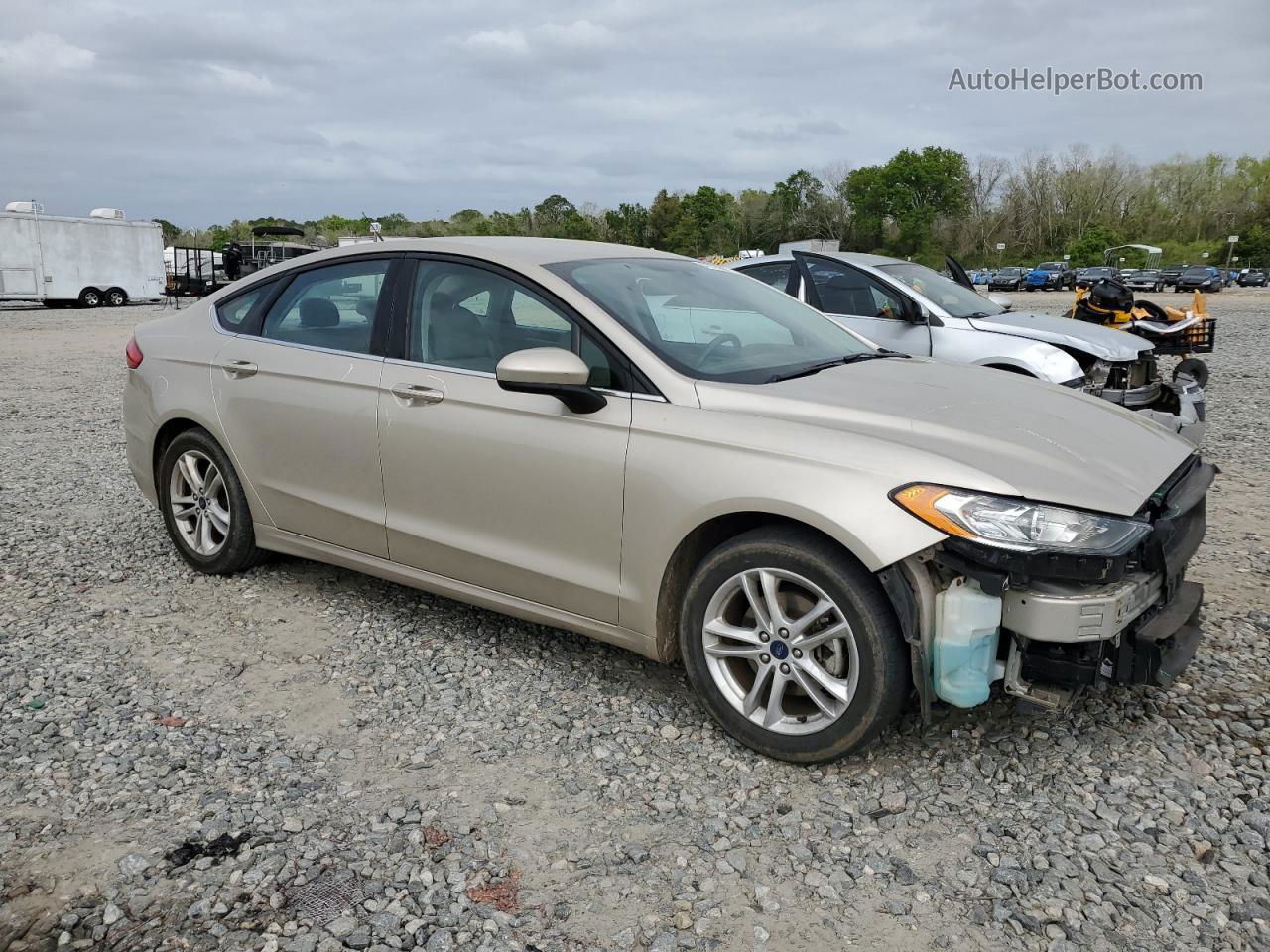 2018 Ford Fusion Se Tan vin: 3FA6P0HDXJR264427