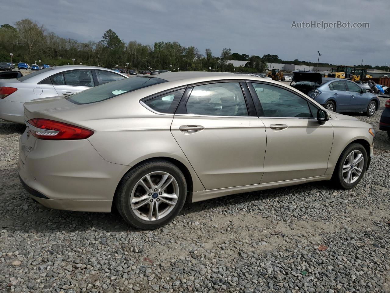 2018 Ford Fusion Se Tan vin: 3FA6P0HDXJR264427